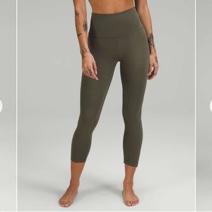 Size 4 lululemon 25” pant align